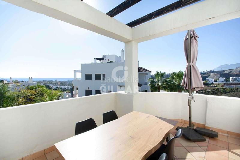Foto 05044240-96ae-44de-a0b1-bf56b321d5f9. Penthouse with heating parking pool in La Concha - Resina Golf Estepona
