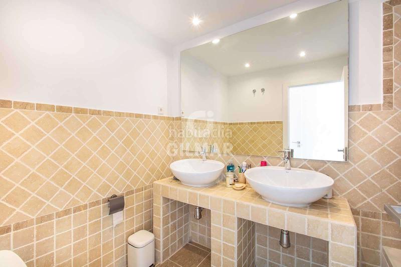 Foto 881d80c4-4009-4538-9028-c513965d9ffa. Penthouse with heating parking pool in La Concha - Resina Golf Estepona