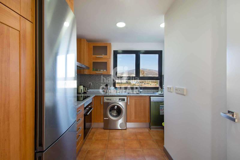 Foto 997ece07-6f65-4e61-9ee7-10dd1a347059. Penthouse with heating parking pool in La Concha - Resina Golf Estepona