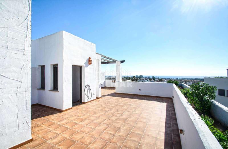 Foto e532e468-3427-4fb6-8a42-09aca359d67f. Penthouse with heating parking pool in La Concha - Resina Golf Estepona