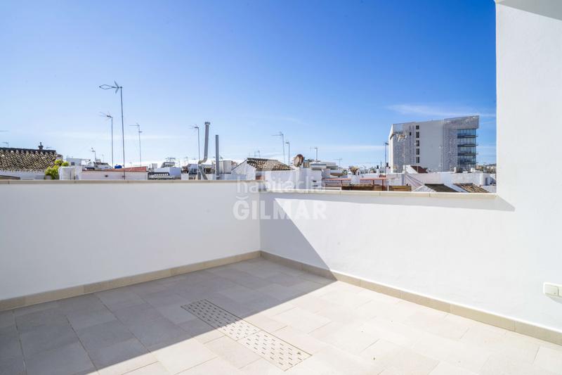 Foto 10e14e4c-d970-4327-bc65-6e10687680d4. Casa adossada amb calefacció aparcament a Centro Estepona