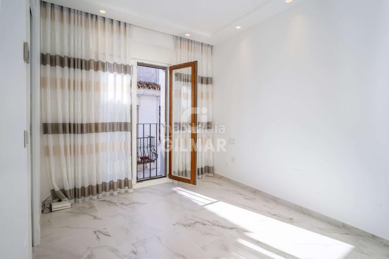 Foto 94ef65c0-8757-4545-ac25-099506f6d4e5. Casa adossada amb calefacció aparcament a Centro Estepona