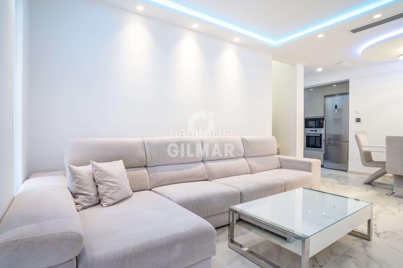 Foto a6e98300-b664-4afb-a214-4f4c75bb6005. Casa adossada amb calefacció aparcament a Centro Estepona