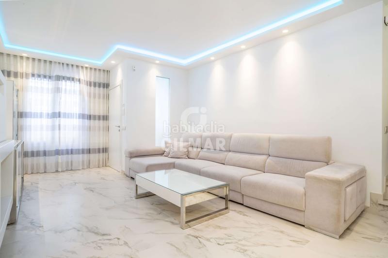 Foto ba955ac1-f202-4143-971c-3f72bb1f58a8. Casa adossada amb calefacció aparcament a Centro Estepona