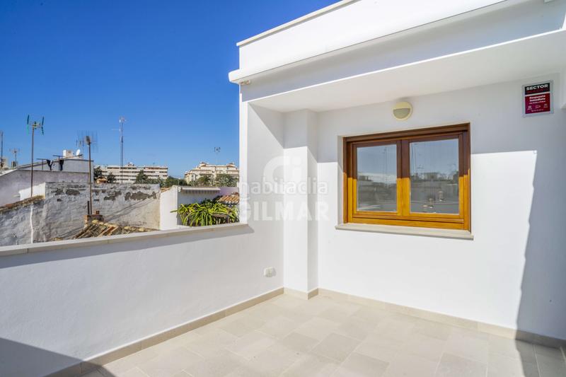 Foto d034e12c-96b8-4a74-bd63-d0883e5034e1. Casa adossada amb calefacció aparcament a Centro Estepona