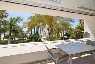 Appartement à Puerto de Estepona. Descubre este exclusivo apartamento de 1 dormitorio y 1 baño ubi