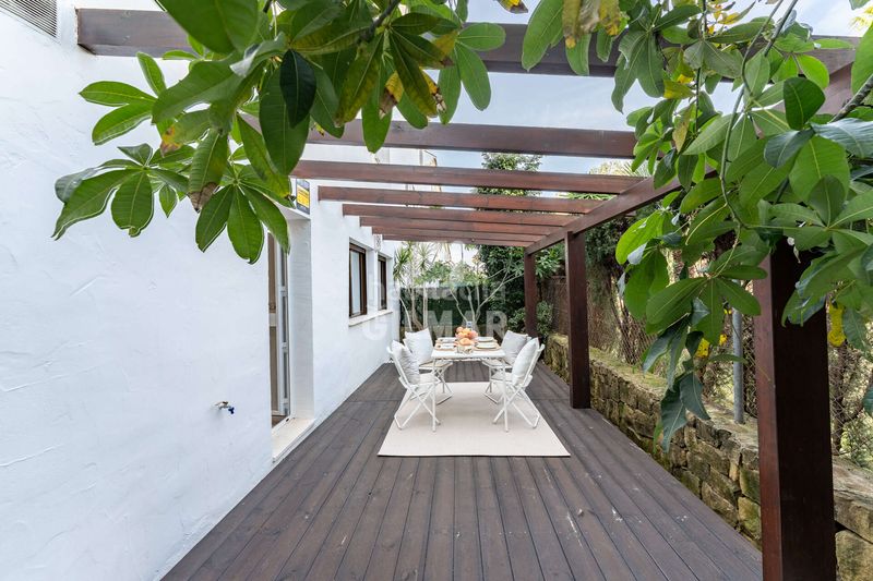 Foto a3767a68-70e7-4574-8251-3c934cc88f14. Apartament amb calefacció aparcament piscina a Villacana - Costalita - Saladillo Estepona