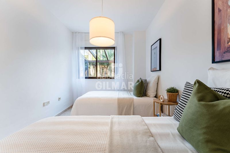 Foto a8fa1fae-bedb-48c1-8ce1-4095e77fe371. Apartament amb calefacció aparcament piscina a Villacana - Costalita - Saladillo Estepona