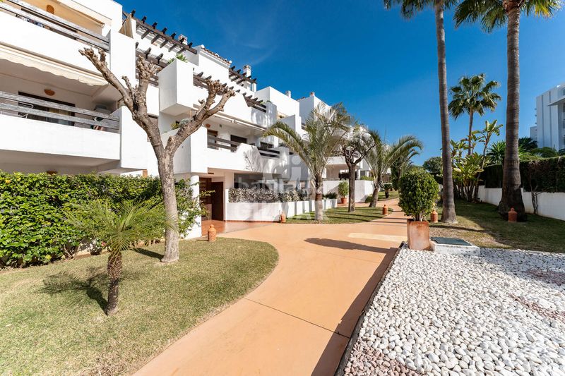 Foto b042bbe1-6055-4e83-a05b-e1d61928ce87. Apartament amb calefacció aparcament piscina a Villacana - Costalita - Saladillo Estepona