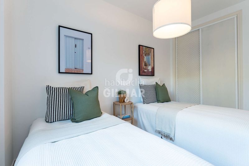 Foto e54fef50-c41b-487f-9f9c-ec2c0b0296e9. Apartament amb calefacció aparcament piscina a Villacana - Costalita - Saladillo Estepona