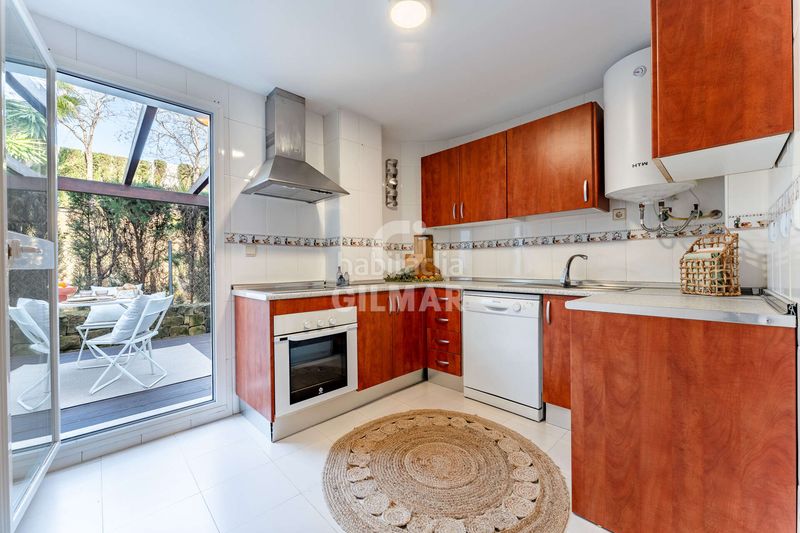 Foto e7dd4003-5a28-4db0-b6a9-37246bd21790. Apartament amb calefacció aparcament piscina a Villacana - Costalita - Saladillo Estepona