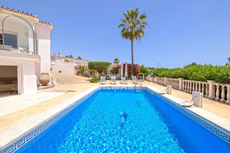 Foto 15e6b85f-71d4-412d-b591-c8c2bbd80513. Chalet with heating pool in Torreguadiaro-San Diego Sotogrande
