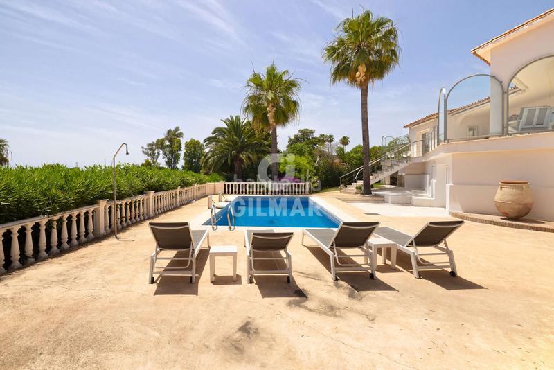 Foto 52ee8568-9c2f-405d-97c1-d78e06b843c1. Chalet with heating pool in Torreguadiaro-San Diego Sotogrande