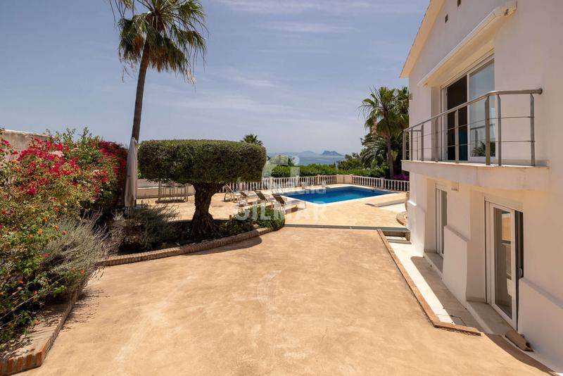 Foto 5c5d7ac2-ee56-47f3-88b0-d4fc3ab6d92c. Chalet with heating pool in Torreguadiaro-San Diego Sotogrande