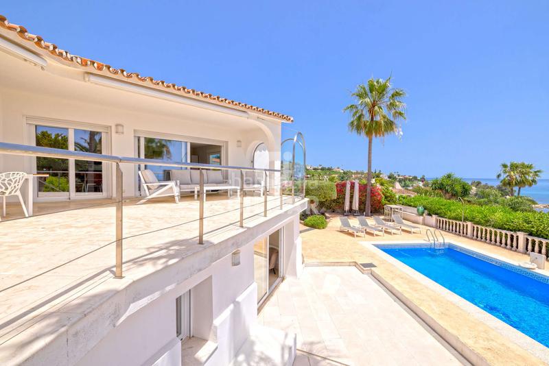 Foto 8fc71db7-08e2-4ba0-8489-96904aa1a563. Chalet with heating pool in Torreguadiaro-San Diego Sotogrande