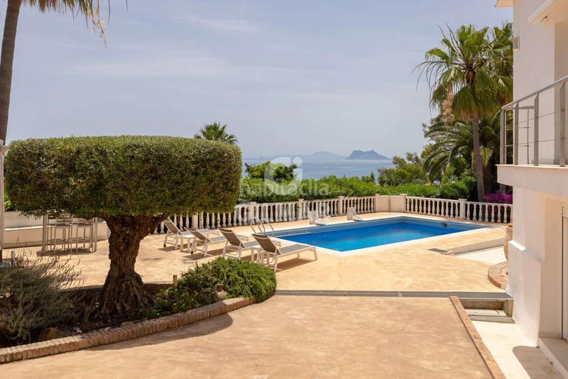 Foto ab78aa8d-abe5-41ab-930b-0d012e5f98ec. Chalet with heating pool in Torreguadiaro-San Diego Sotogrande