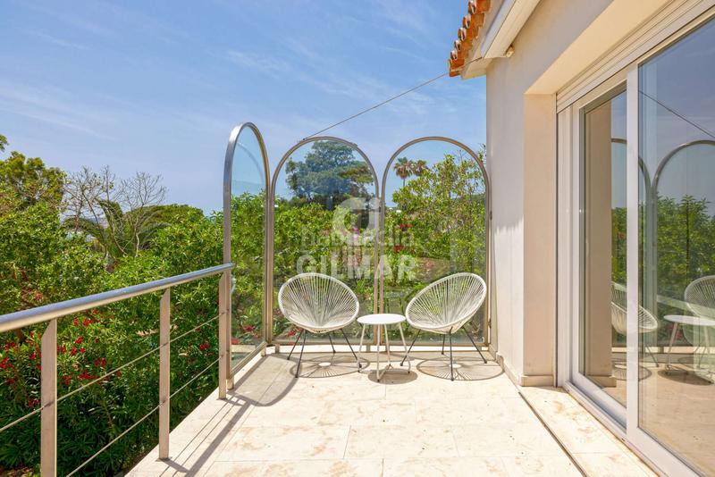 Foto b1934757-3e56-48e6-9f21-650fec7f2cdb. Chalet with heating pool in Torreguadiaro-San Diego Sotogrande