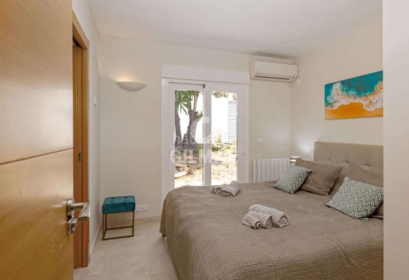 Foto eea53c42-bc15-43b1-b2f3-3bbcc7861c97. Chalet with heating pool in Torreguadiaro-San Diego Sotogrande