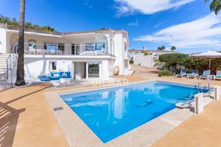 Chalet à Torreguadiaro-San Diego. Villa panorámica con vistas a gibraltar y marruecos  atardeceres