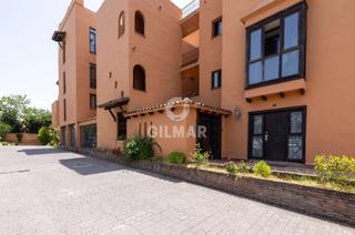 Local commercial à Paraiso - Barronal. Magnífico local comercial en la nueva milla de oro, estepona est