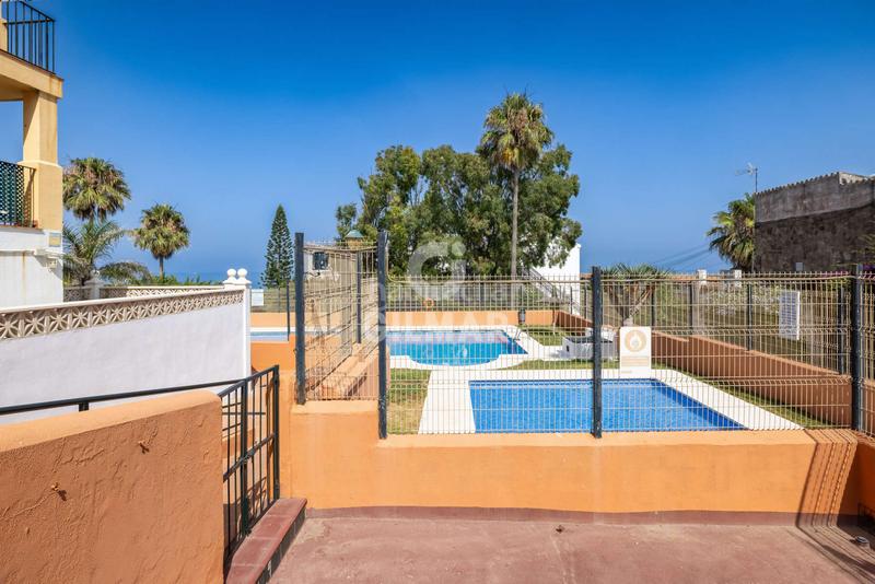 Foto 60421a2c-a16e-4e99-a4e7-aca24139355d. Appartement avec parking piscine dans Alcorrín Manilva