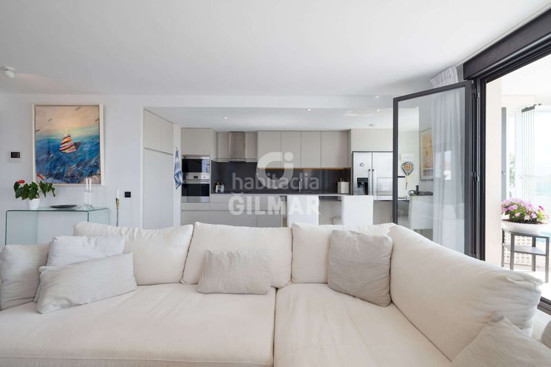 Foto 046ccffe-b959-4804-a34e-9e0d52be40a6. Àtic amb calefacció aparcament piscina a Parque Central Estepona