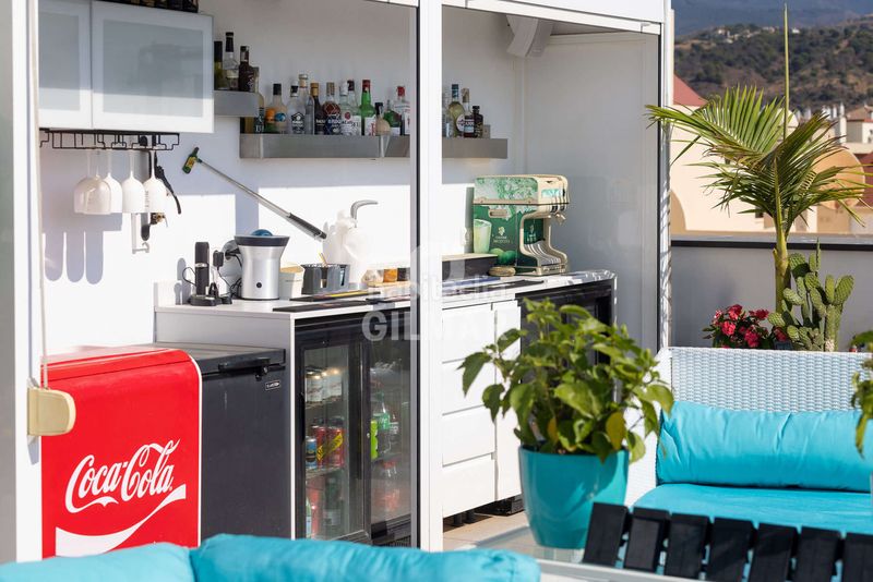 Foto 05f2e54b-089b-4e71-8d34-700af7acc92e. Àtic amb calefacció aparcament piscina a Parque Central Estepona