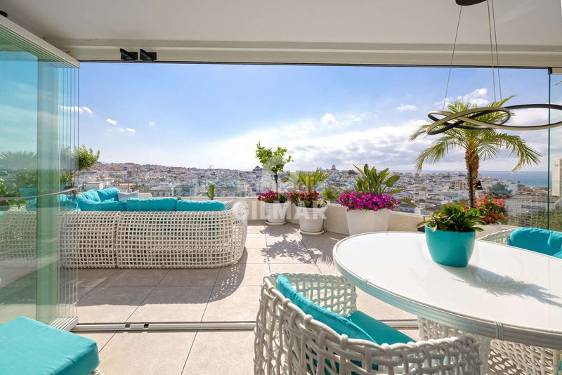 Foto 2c9a0b43-d607-43a3-abf8-53675a019e58. Àtic amb calefacció aparcament piscina a Parque Central Estepona