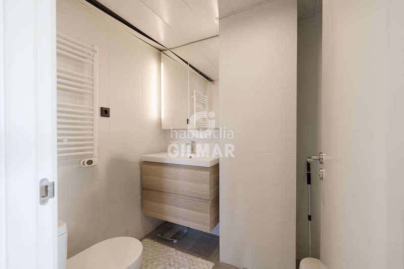 Foto 50a84a65-ce9a-4b14-a356-6e599974d13e. Àtic amb calefacció aparcament piscina a Parque Central Estepona