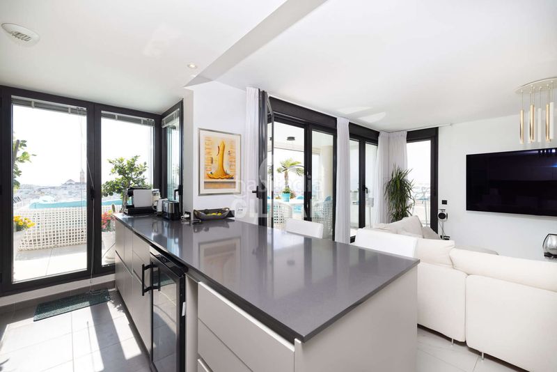 Foto 552ceb11-1dc5-48c6-a935-bec5473decb3. Àtic amb calefacció aparcament piscina a Parque Central Estepona