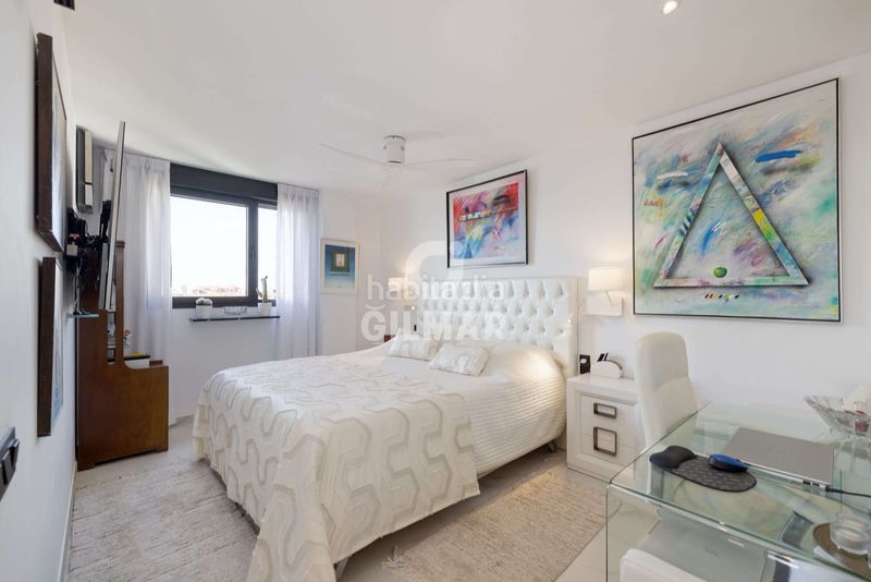 Foto a7d837fe-0e04-4735-b9d8-35cbff643cf9. Àtic amb calefacció aparcament piscina a Parque Central Estepona