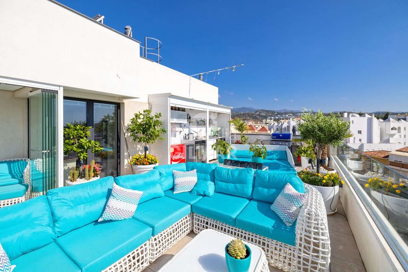 Foto da4e4a1f-c503-44a4-ad0c-91d65ad087be. Àtic amb calefacció aparcament piscina a Parque Central Estepona