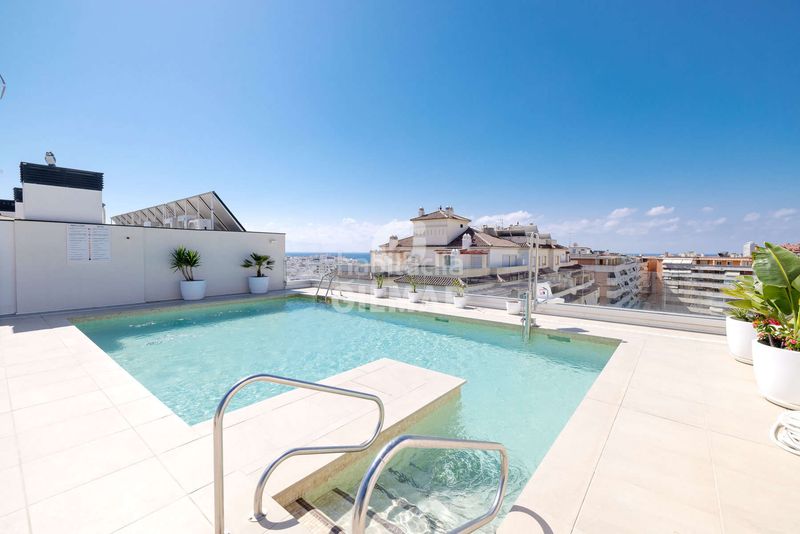 Foto e2df4d70-83a2-4733-a76c-cce766790da5. Àtic amb calefacció aparcament piscina a Parque Central Estepona