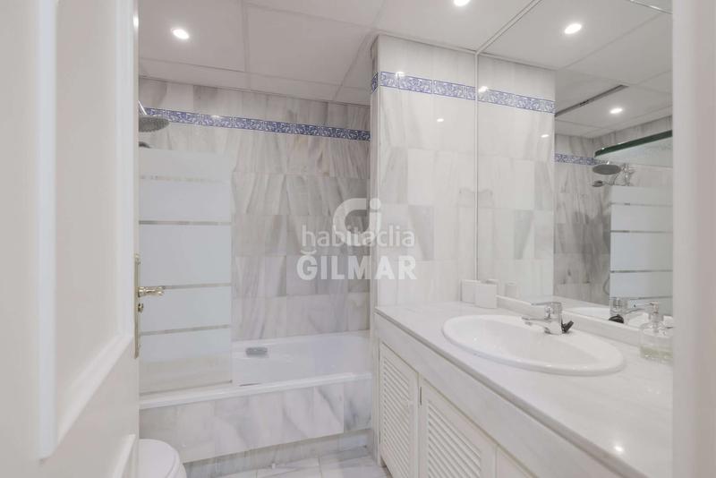Foto 39635b42-8f17-4b55-b635-93aa6fff6706. Appartamento con riscaldamento piscina in Nueva Atalaya Estepona