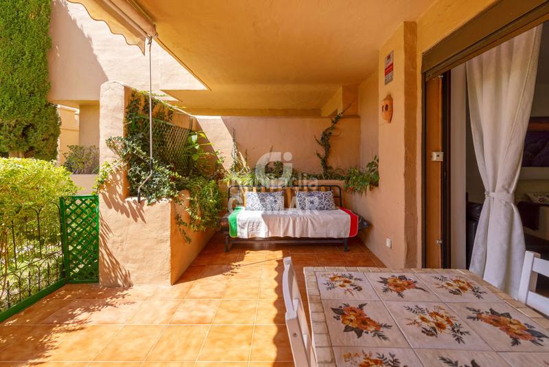 Foto 99e0b4e4-dd17-4aa6-9a75-451de90de470. Appartamento con riscaldamento piscina in Nueva Atalaya Estepona