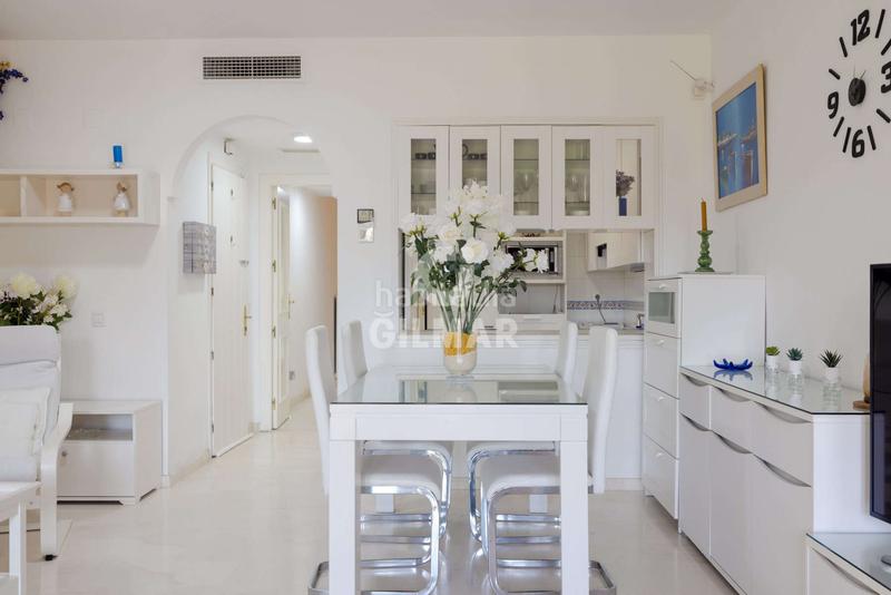 Foto b953c766-ae92-4f8e-8618-495fc747a855. Appartamento con riscaldamento piscina in Nueva Atalaya Estepona