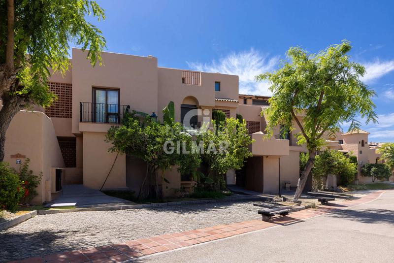 Foto ca67fe93-5ccf-42b4-9607-dace603252ba. Appartamento con riscaldamento piscina in Nueva Atalaya Estepona