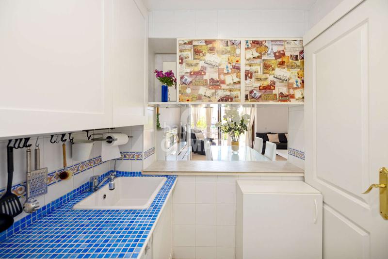Foto f1c235a9-f3a6-4585-b83e-943499cb0920. Appartamento con riscaldamento piscina in Nueva Atalaya Estepona