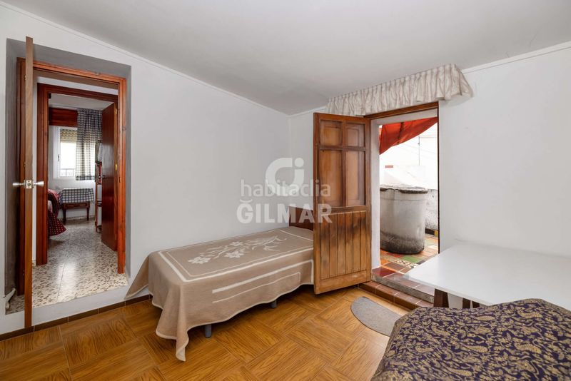 Foto 2ad83c89-e695-4837-9199-271c1c8a4f37. Casa aparellada a Centro Estepona