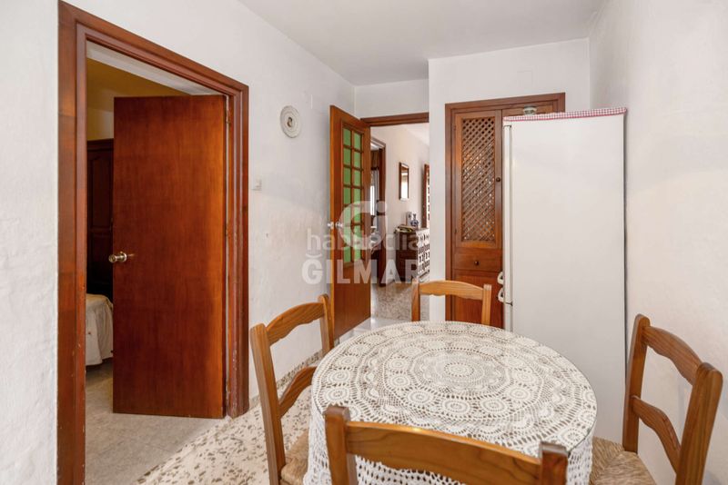 Foto 43a6e928-3f4c-4987-9128-05f459ddfe9d. Casa aparellada a Centro Estepona