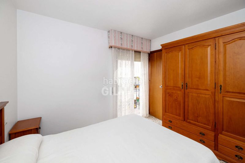 Foto 7447ebaf-ff07-4bd4-abe6-0b45cb2c3e94. Casa aparellada a Centro Estepona