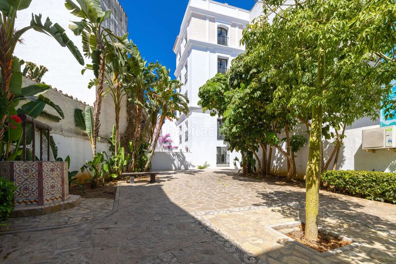 Foto b8d1624c-fda2-426a-9cfe-7011cdcd71a7. Edificio in Centro Estepona