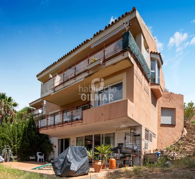 Foto 2a08e27e-cf25-43e2-b946-1a56e5d78dba. Casa a schiera con riscaldamento piscina in altos de Estepona Estepona