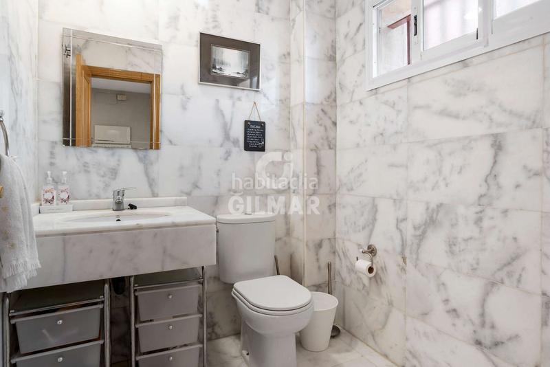Foto 2ba91887-6136-4404-b2cd-4e14f6851e79. Casa a schiera con riscaldamento piscina in altos de Estepona Estepona