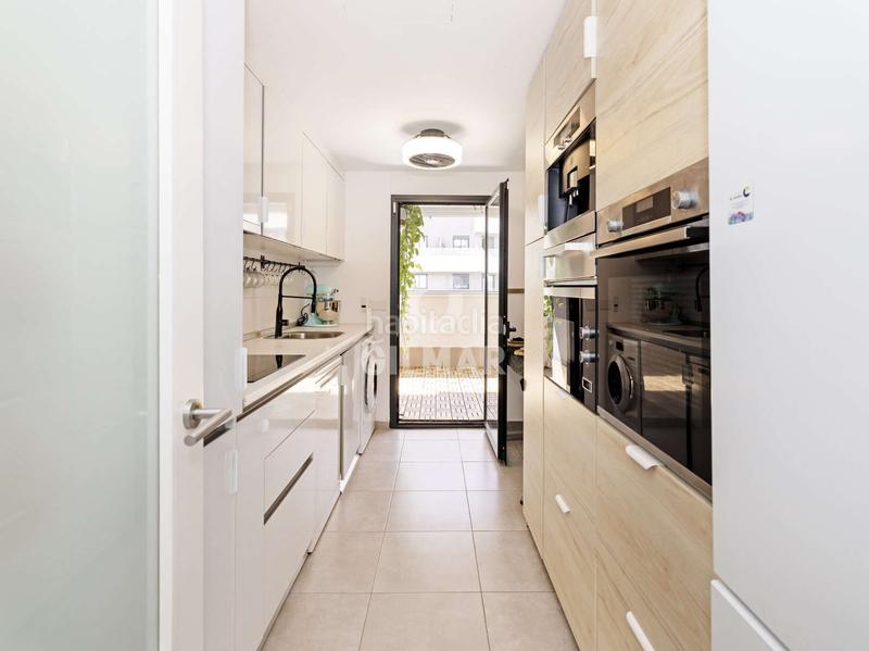 Foto 256f2626-a8b2-472e-a62e-42386f76d34a. Apartament amb calefacció aparcament a Parque Central Estepona