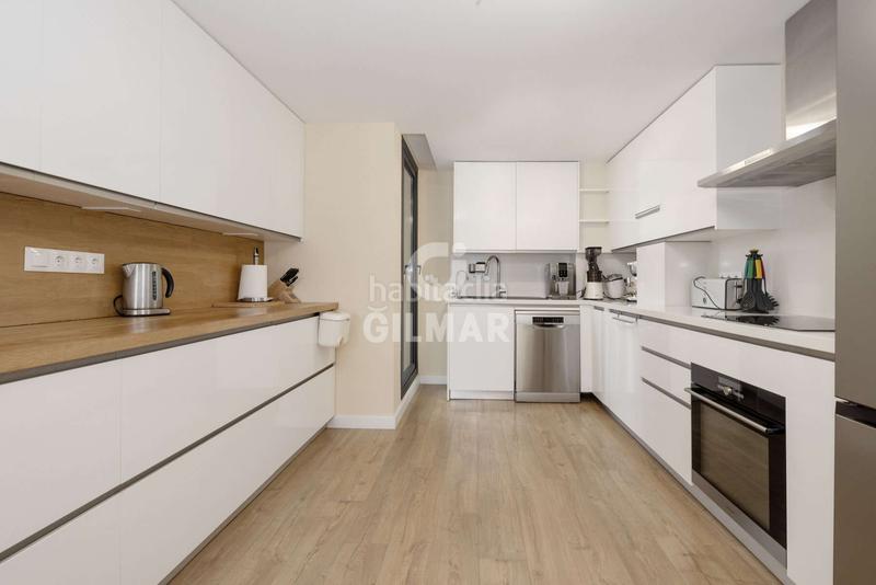Foto 0f134892-d324-45b6-8e04-ec25250e27ef. Duplex avec chauffage parking dans Parque Central Estepona