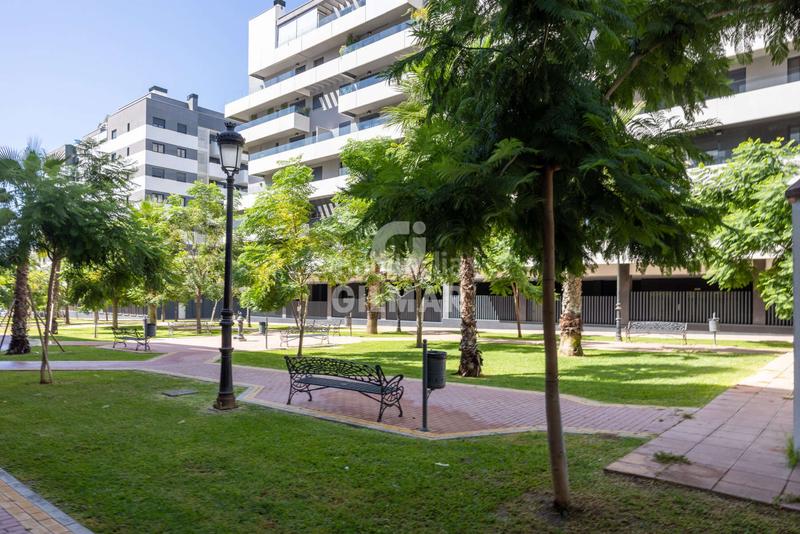 Foto 5744381f-4dc1-4040-99c7-12bb0e08bc13. Duplex avec chauffage parking dans Parque Central Estepona