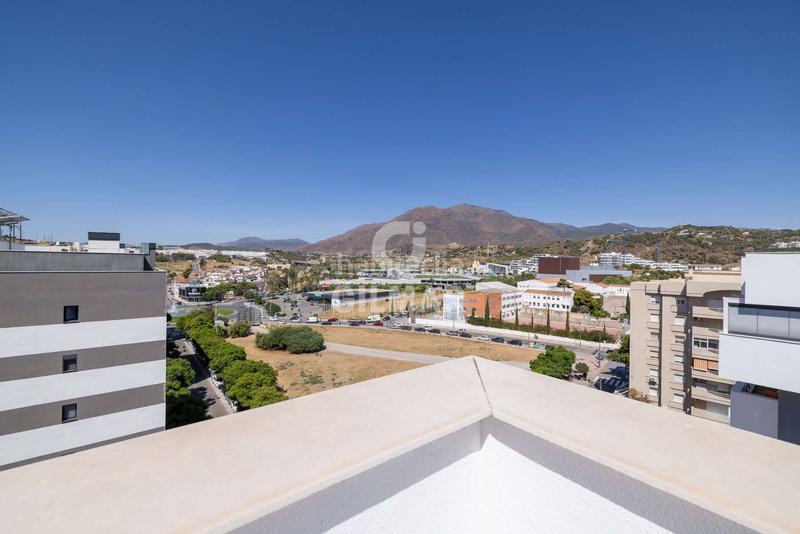 Foto 739b993d-e5df-4ecd-a5d4-1eaccff60752. Duplex avec chauffage parking dans Parque Central Estepona