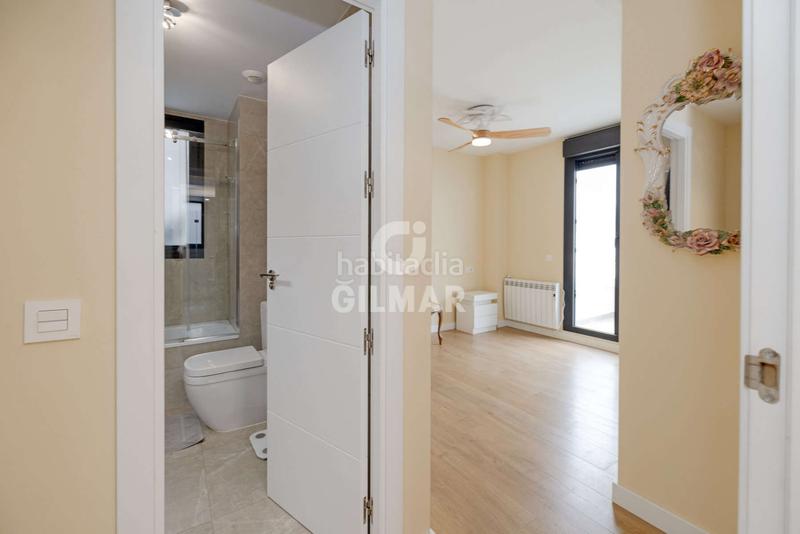 Foto f70e26dc-ae7e-4b37-8d73-77dffa8344cb. Duplex avec chauffage parking dans Parque Central Estepona