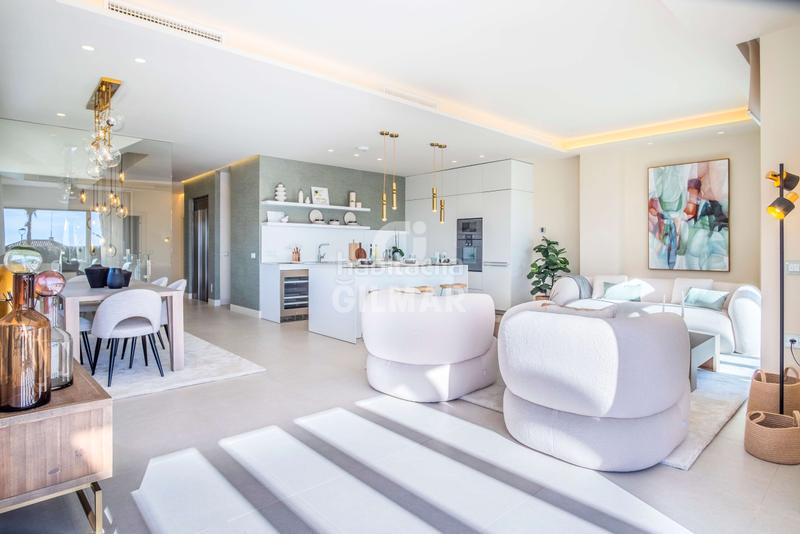 Foto 21bbabad-2ec9-476f-b403-25c02743eb8b. Chalet mit heizung parking pool in El Velerín Estepona